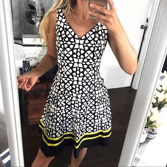 Jones Wear Dresses & Skirts - 🌻 BLACK WHITE YELLOW DRESS!